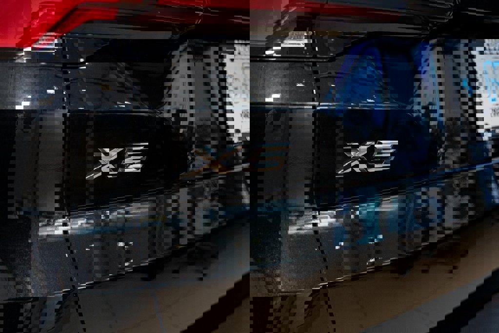 New 2026 BMW X5 xDrive50e image 10