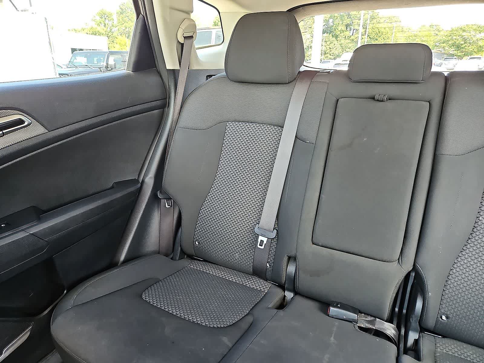 Used 2023 Kia Sportage LX AWD/4WD image 13