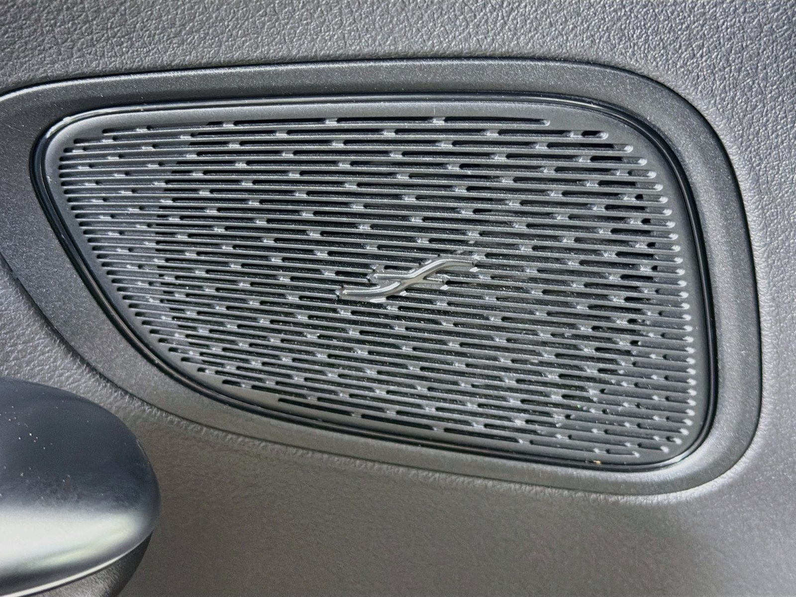 Used 2024 Mercedes-Benz GLC 300 4MATIC image 18