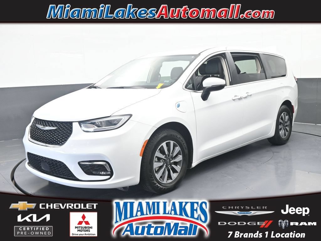 Used 2023 Chrysler Pacifica Touring-L