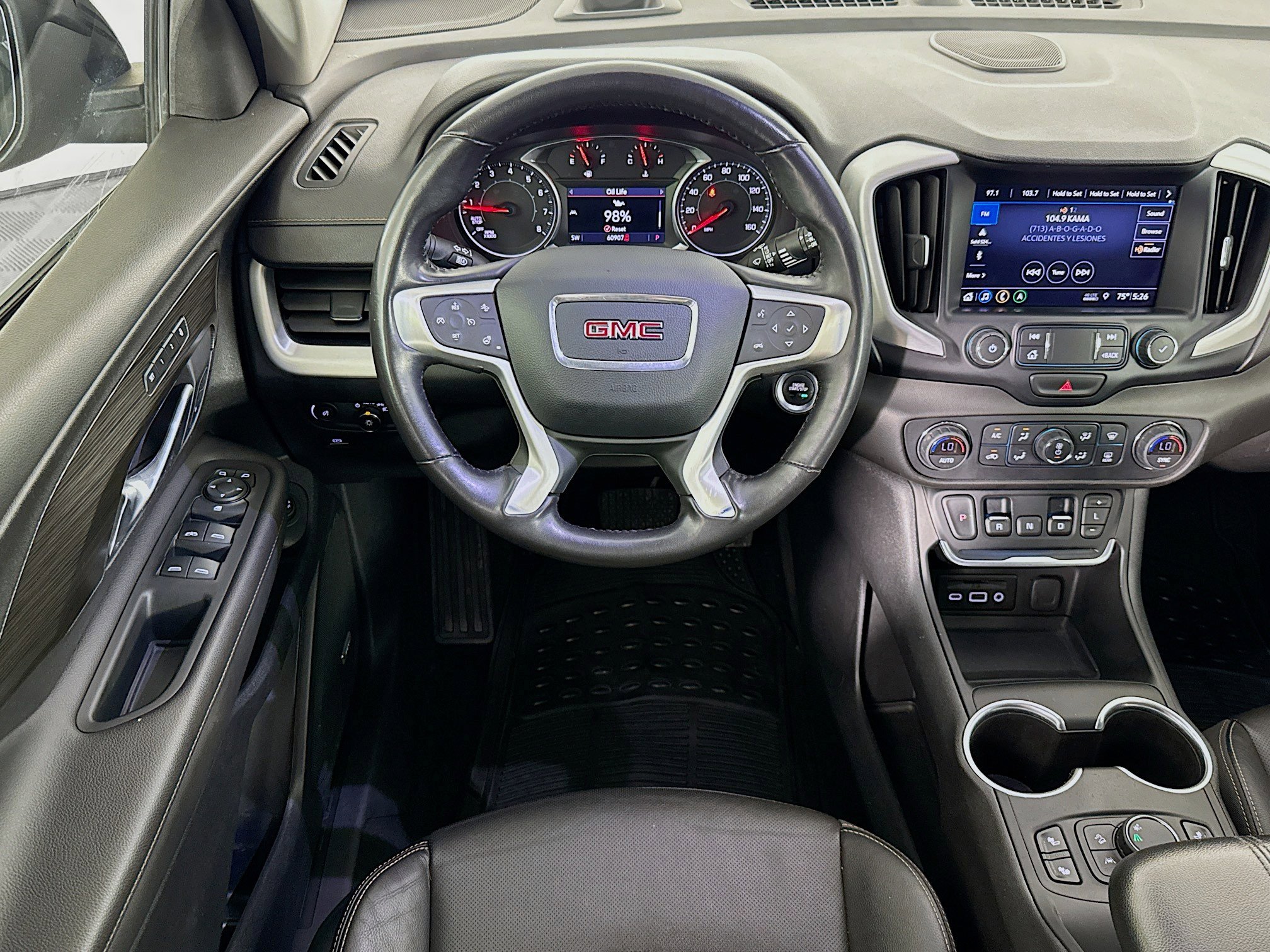 Used 2020 GMC Terrain SLT w/ Preferred Package image 16