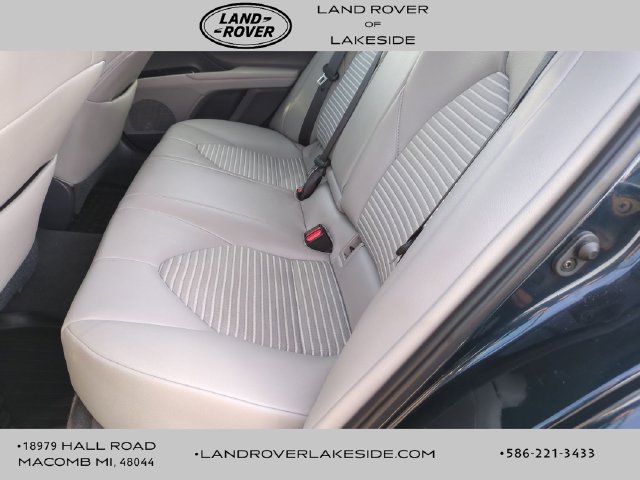 Used 2019 Toyota Camry SE FWD image 15