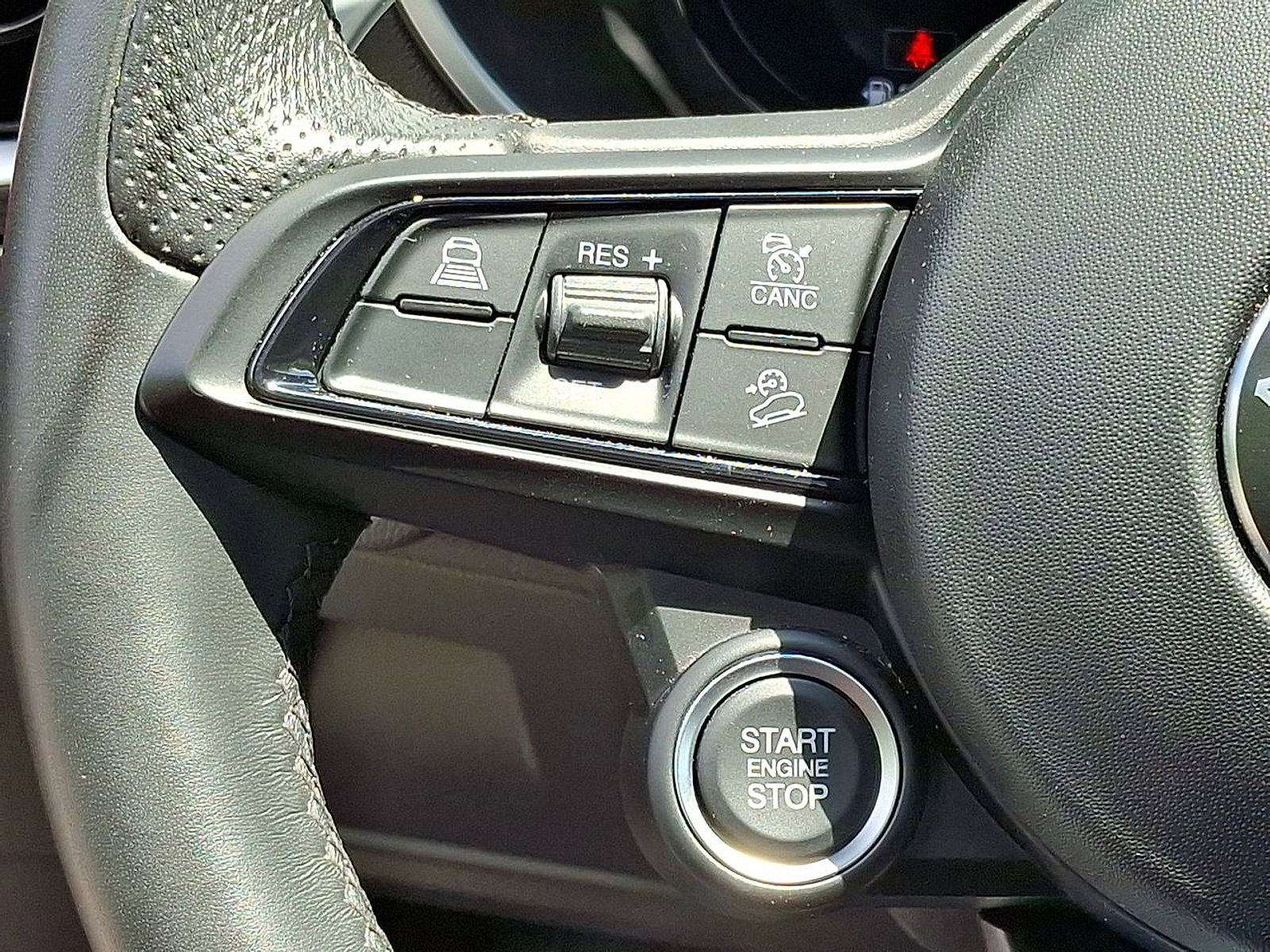 Used 2024 Alfa Romeo Stelvio Sprint image 17