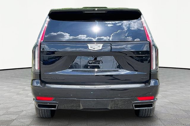 Used 2024 Cadillac Escalade Sport w/ LPO, ONYX Package AWD/4WD image 6
