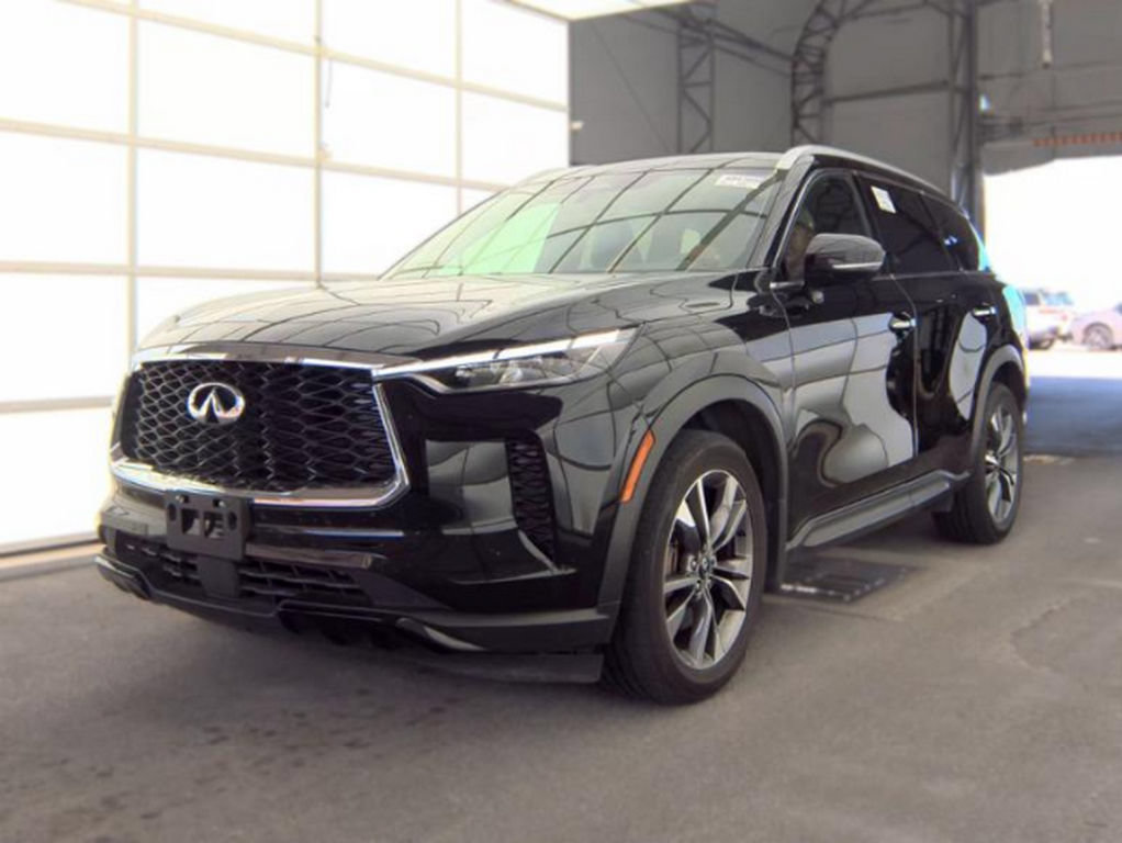 Used 2023 INFINITI QX60 Luxe AWD/4WD image 2