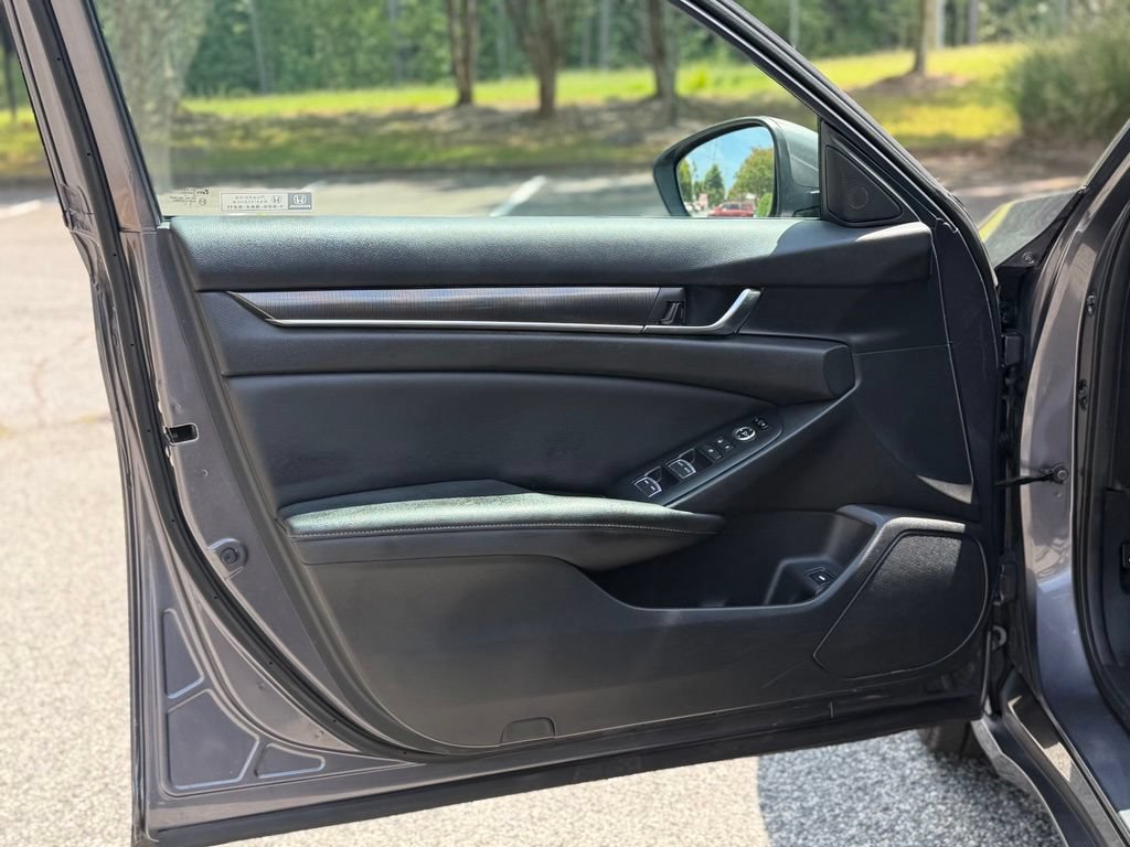 Used 2019 Honda Accord Sport image 9