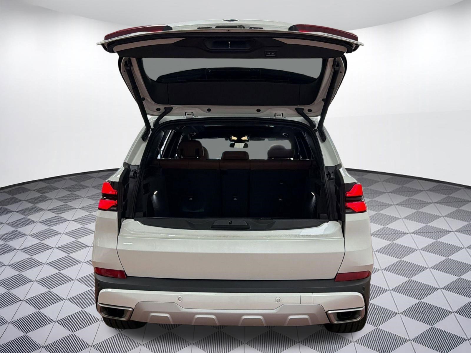 Certified 2024 BMW X5 xDrive40i w/ Premium Package image 34