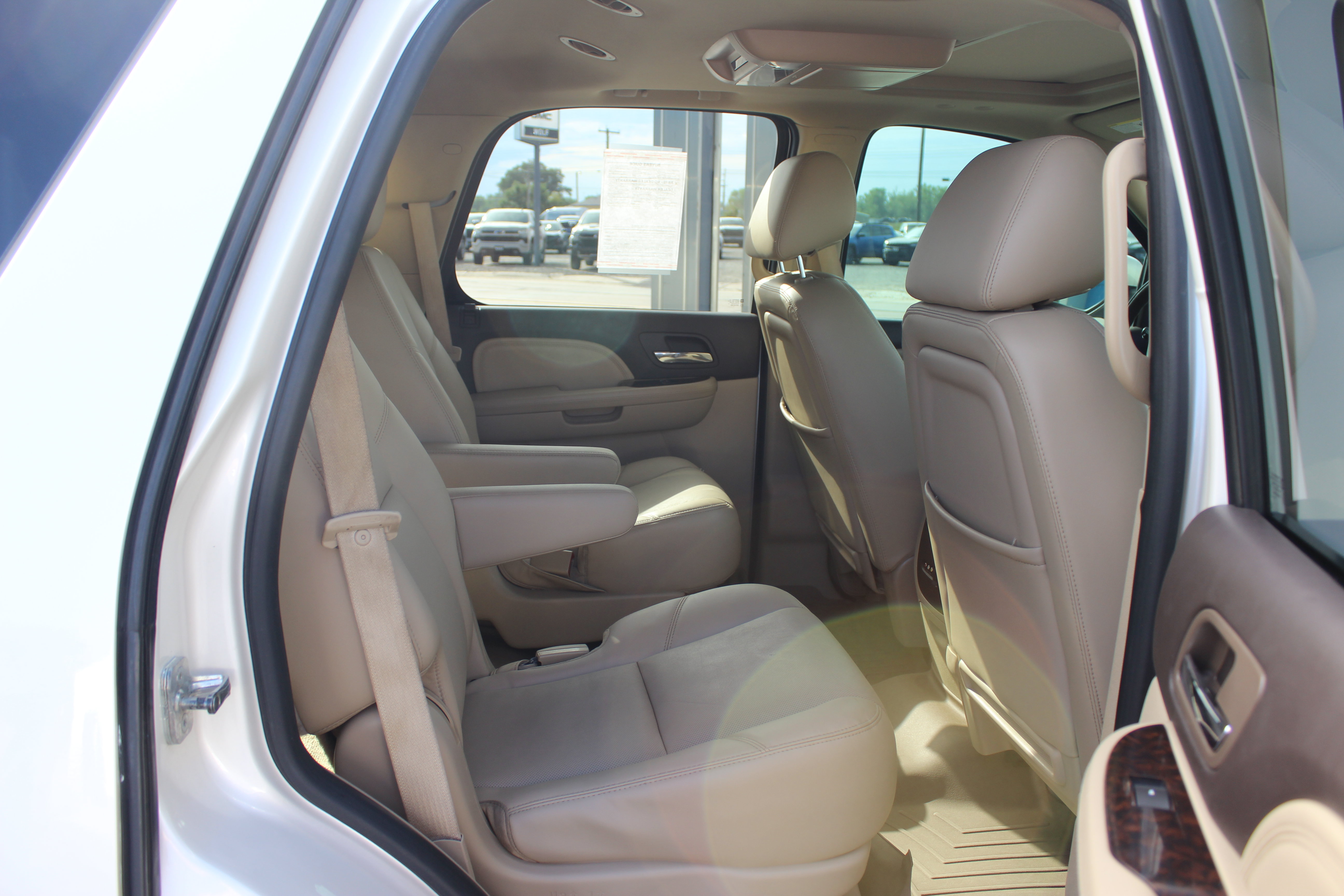 Used 2014 GMC Yukon Denali AWD/4WD image 19