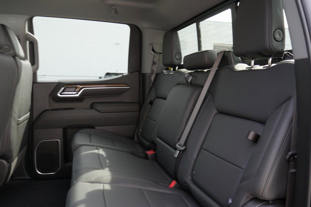 New 2026 Chevrolet Silverado 1500 LT w/ Z71 Off-Road Package image 27