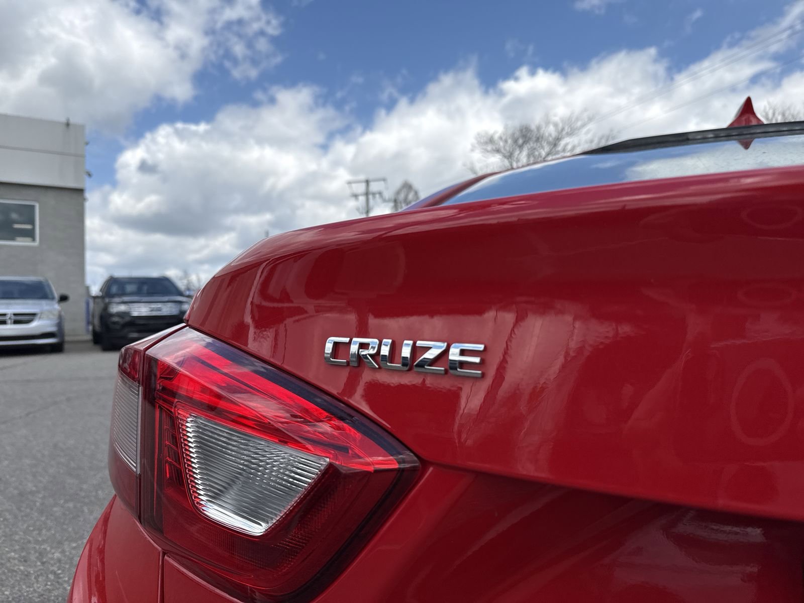 Used 2019 Chevrolet Cruze LT w/ LT Fleet Convenience Package image 16
