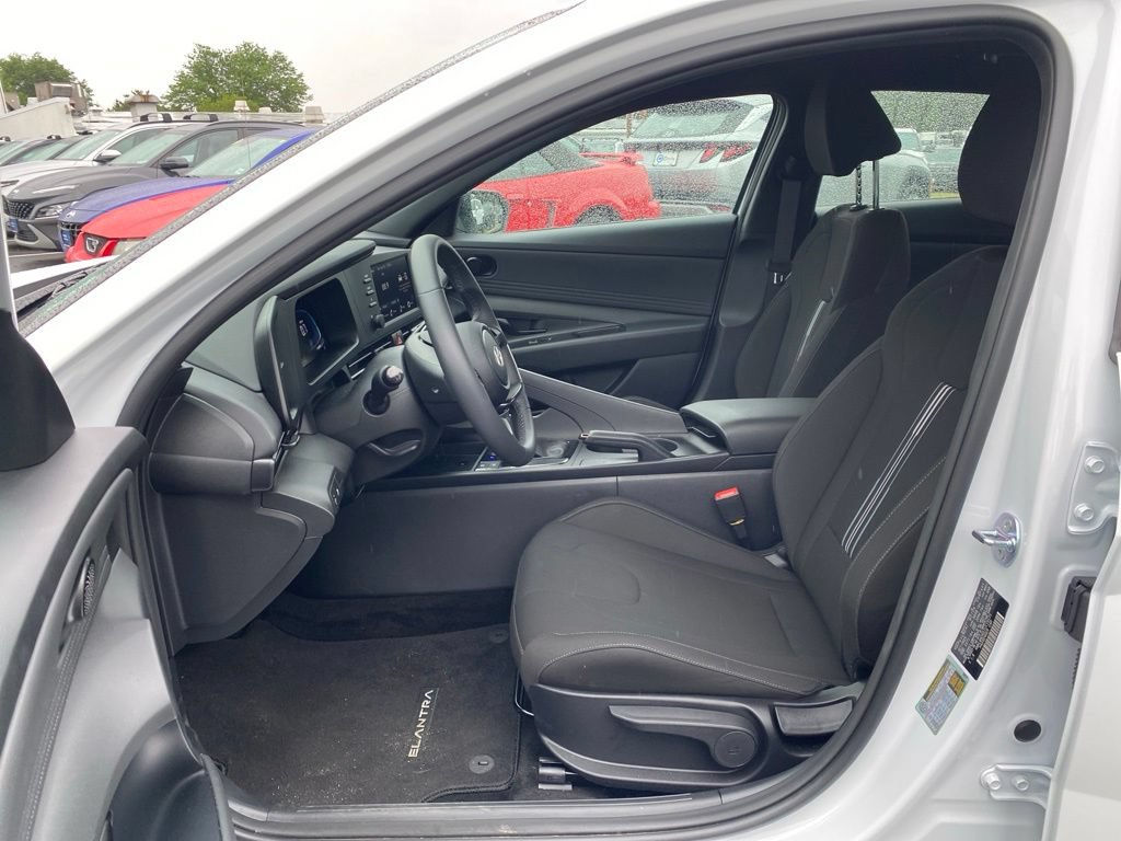 New 2026 Hyundai Elantra Sport FWD image 12