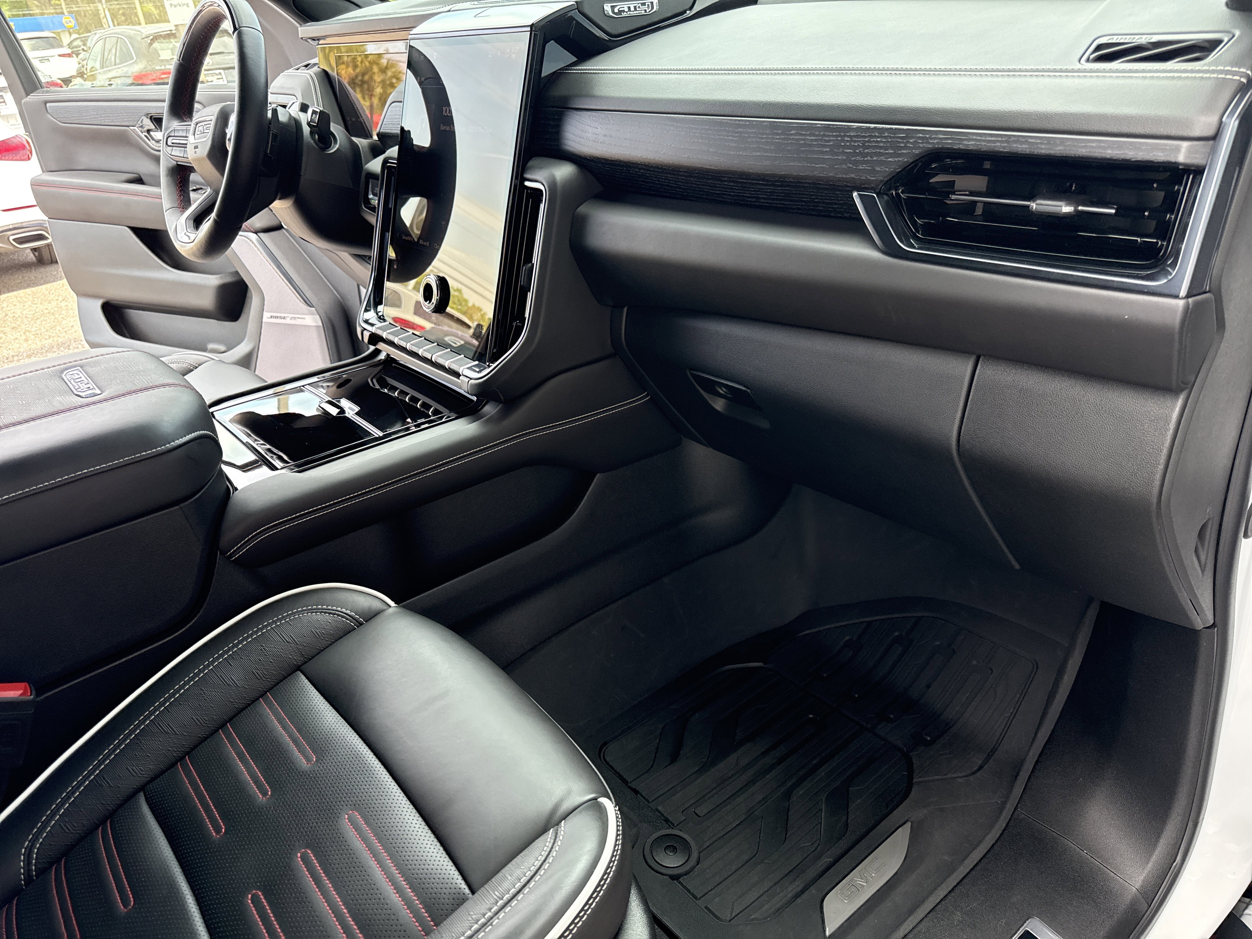 Used 2025 GMC Yukon AT4 Ultimate w/ LPO, Floor Liner Package image 17