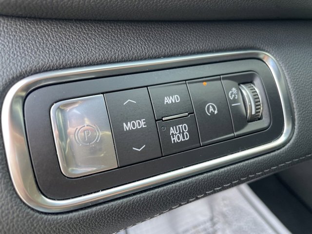 Used 2025 Buick Enclave Preferred image 18