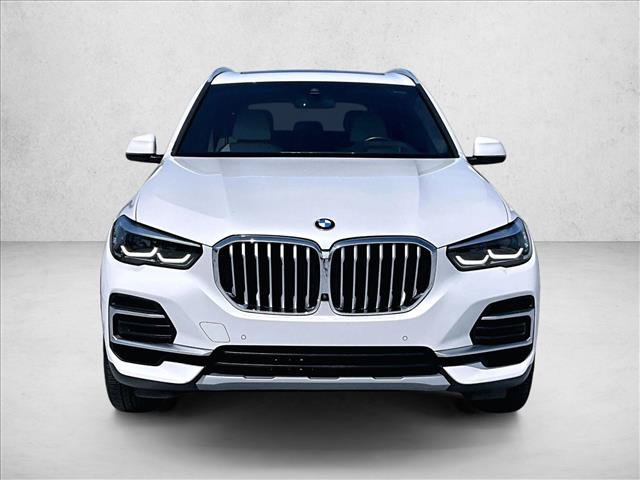 Used 2022 BMW X5 sDrive40i w/ Premium Package RWD image 3