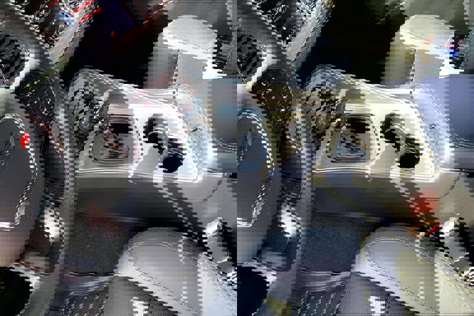 Used 2023 Dodge Challenger SXT w/ Plus Package image 12