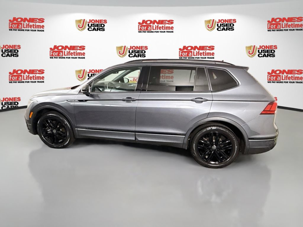 Used 2022 Volkswagen Tiguan SE R-Line FWD image 13