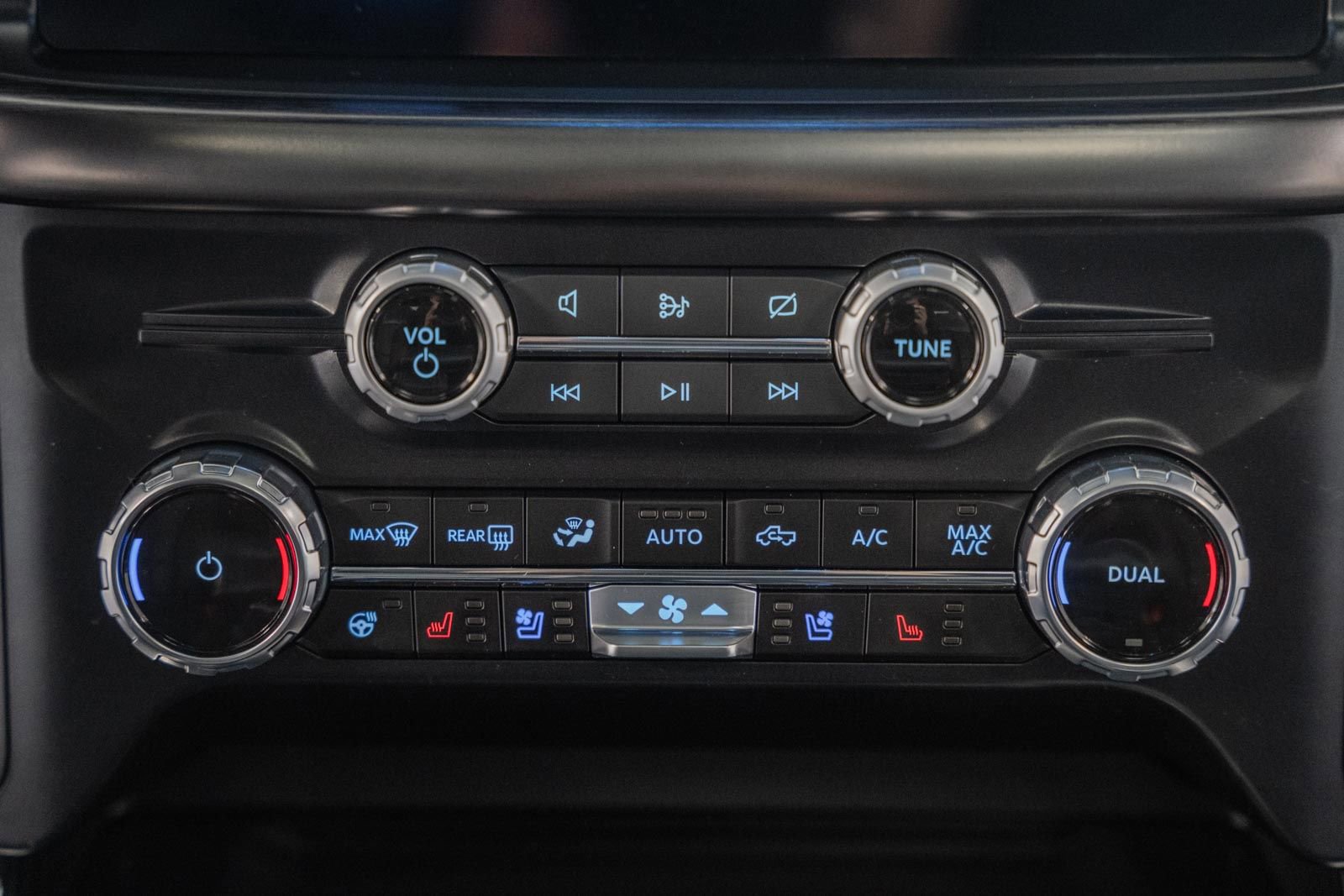 Certified 2023 Ford F150 Lariat w/ Equipment Group 502A High image 29