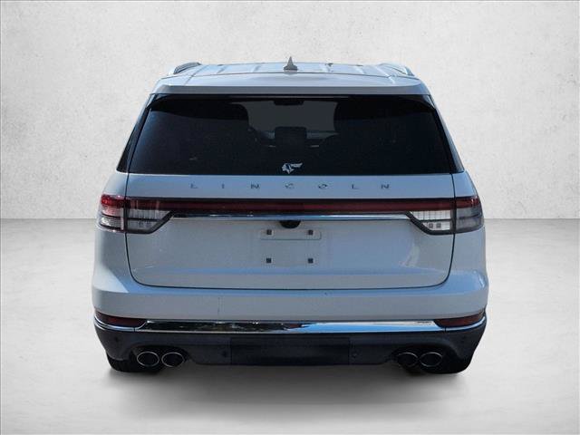Used 2020 Lincoln Aviator Reserve w/ Class IV Trailer Tow Package RWD image 7