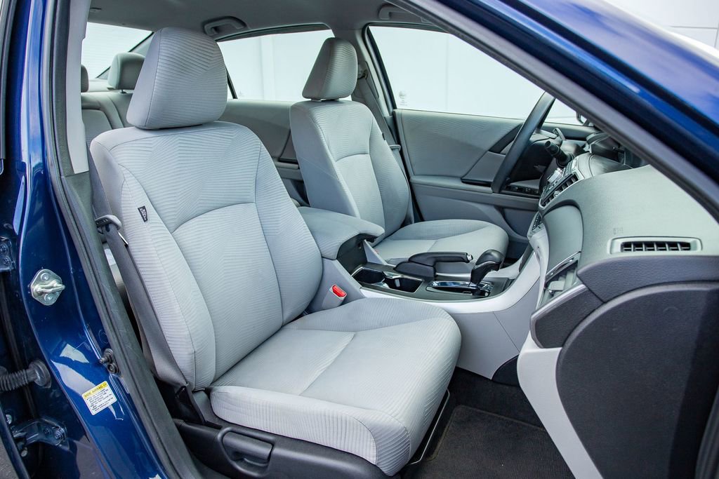 Used 2015 Honda Accord LX image 17