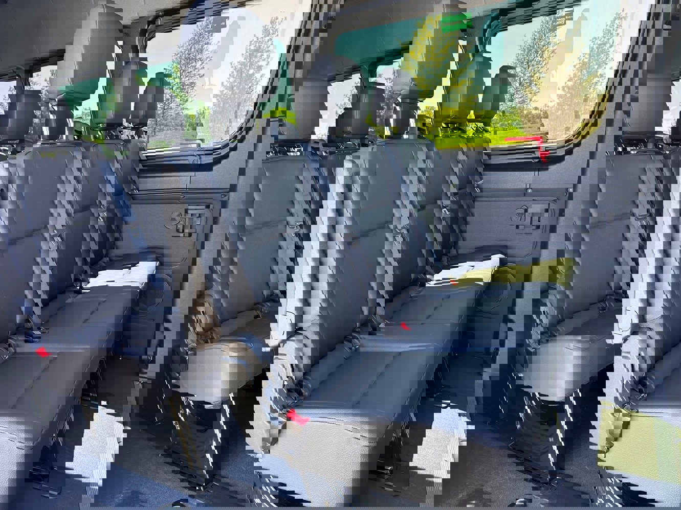 Used 2025 Mercedes-Benz Sprinter 2500 image 19