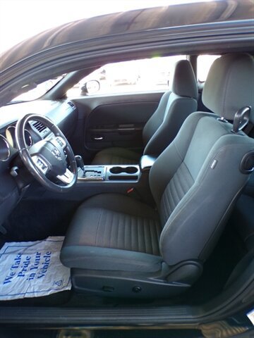 Used 2013 Dodge Challenger SXT RWD image 13