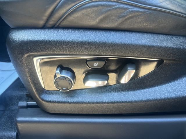 Used 2018 Cadillac Escalade Platinum image 13