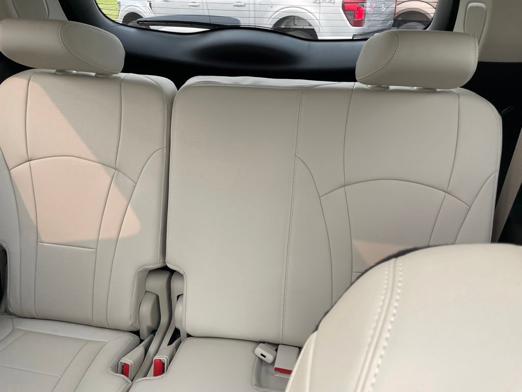 Used 2024 Buick Enclave Premium w/ Experience Buick Package FWD image 32