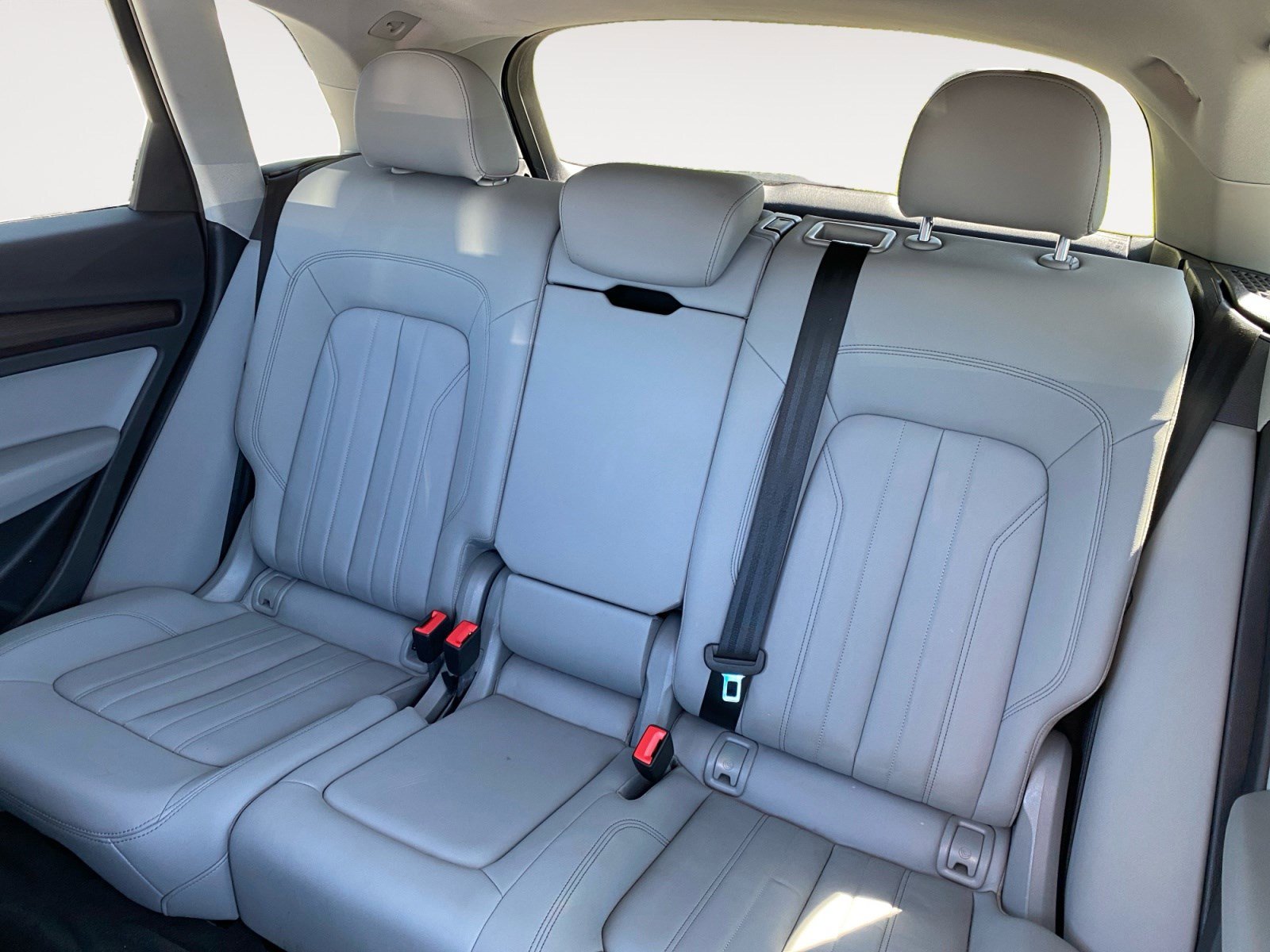 Used 2022 Audi Q5 2.0T Premium w/ Convenience Package AWD/4WD image 16