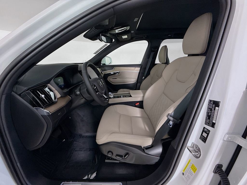 New 2026 Volvo XC90 B6 Plus w/ Protection Package image 21