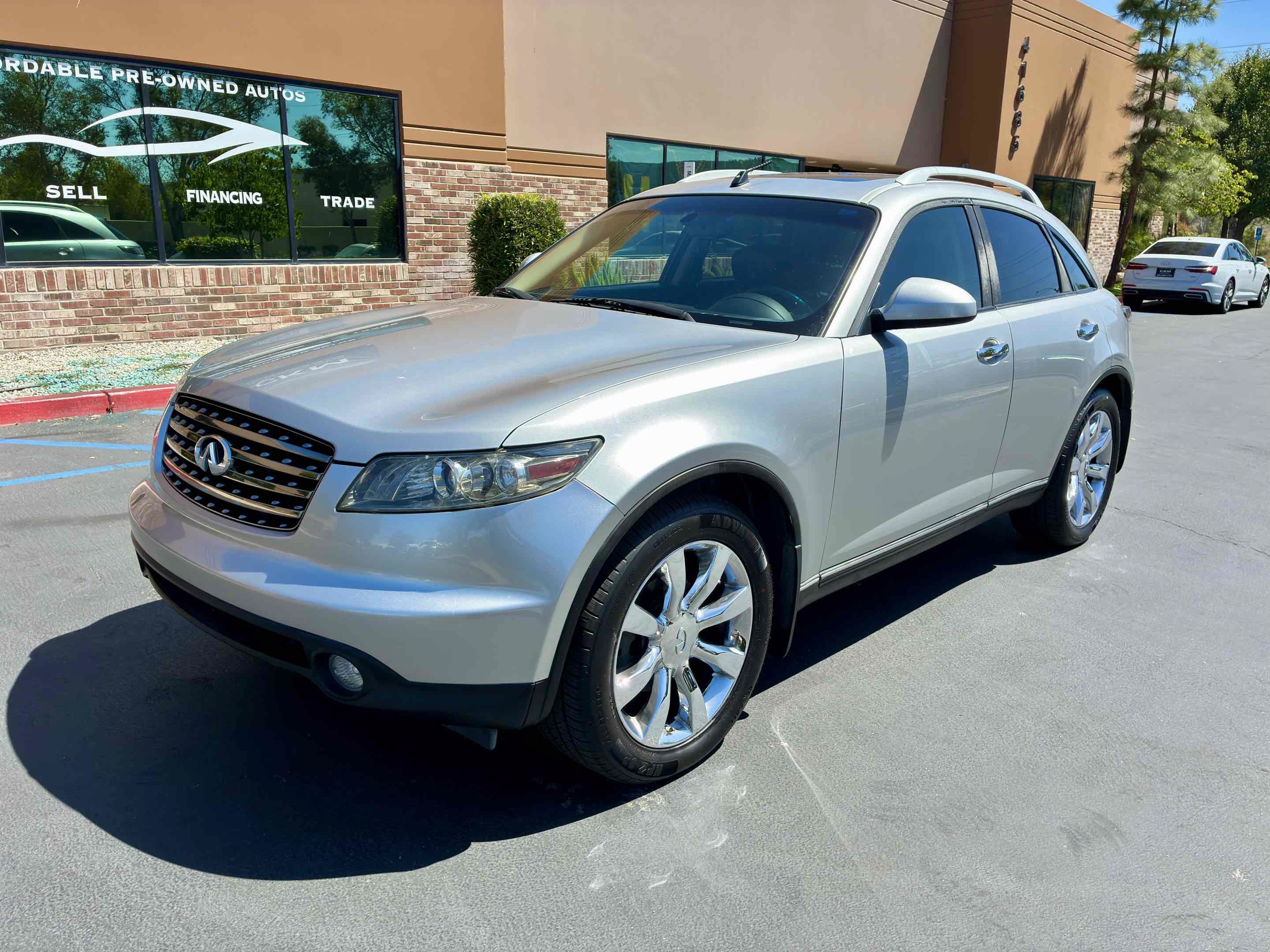 Used 2005 INFINITI FX45 AWD w/ (U01) Technology Pkg image 4
