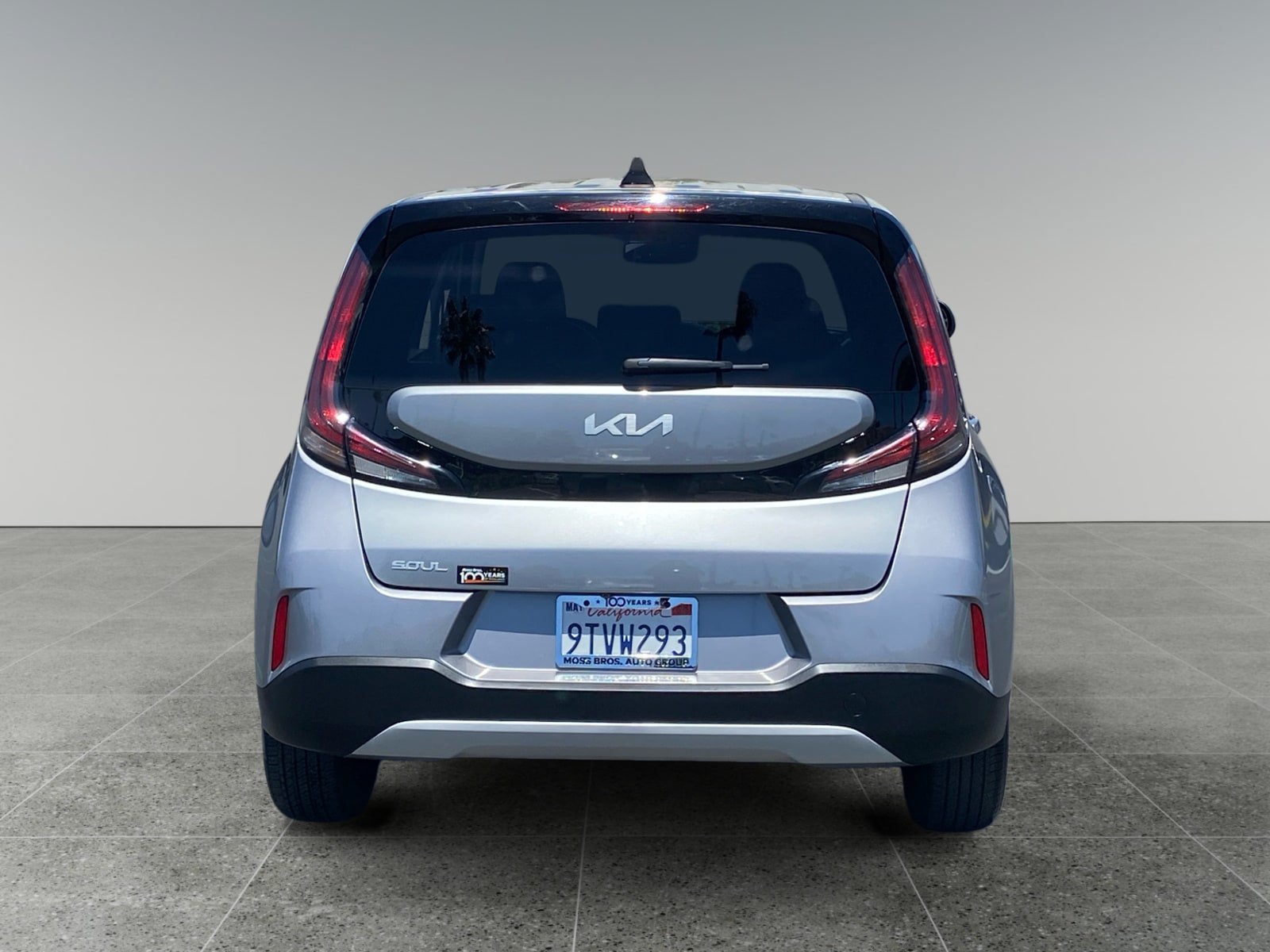 Used 2025 Kia Soul LX FWD image 4