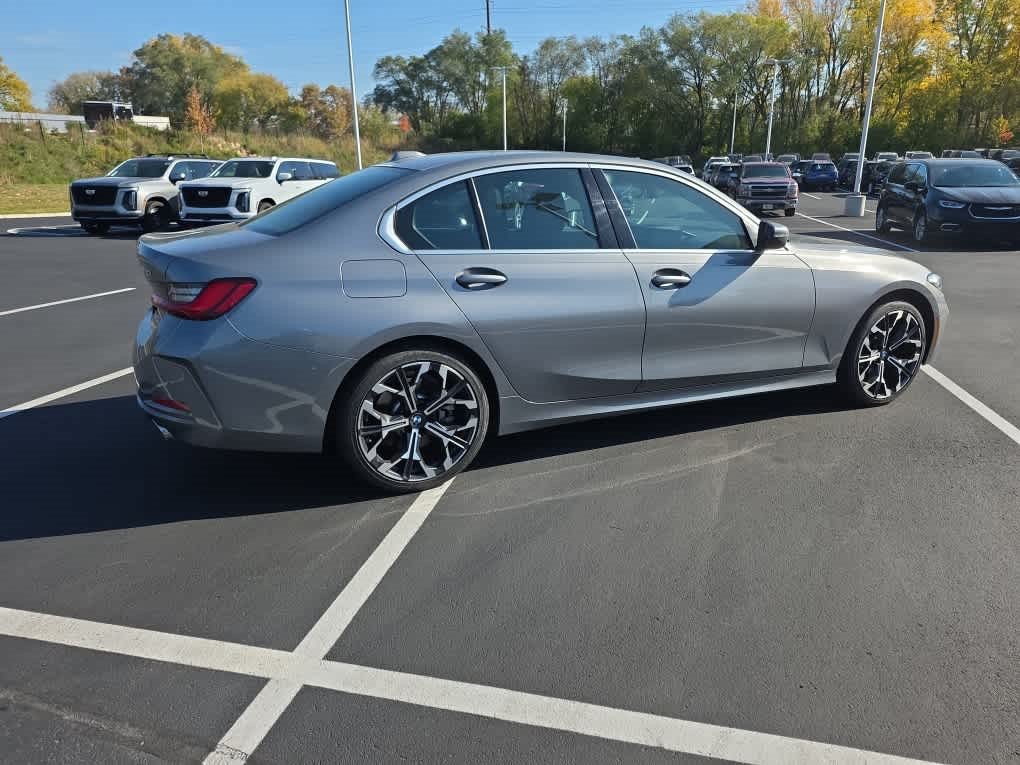 Used 2026 BMW 330i xDrive Sedan AWD/4WD image 3