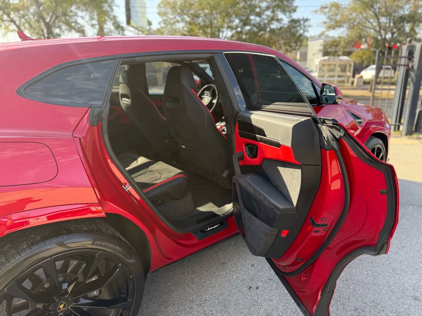 Used 2023 Lamborghini Urus S AWD/4WD image 28