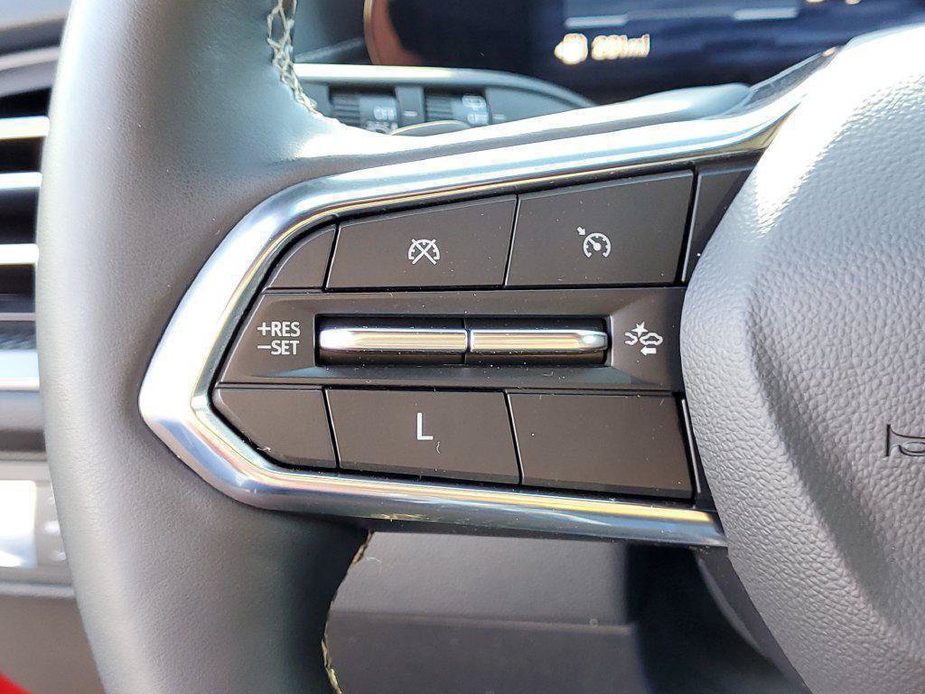 Used 2024 Chevrolet Traverse LT FWD image 9