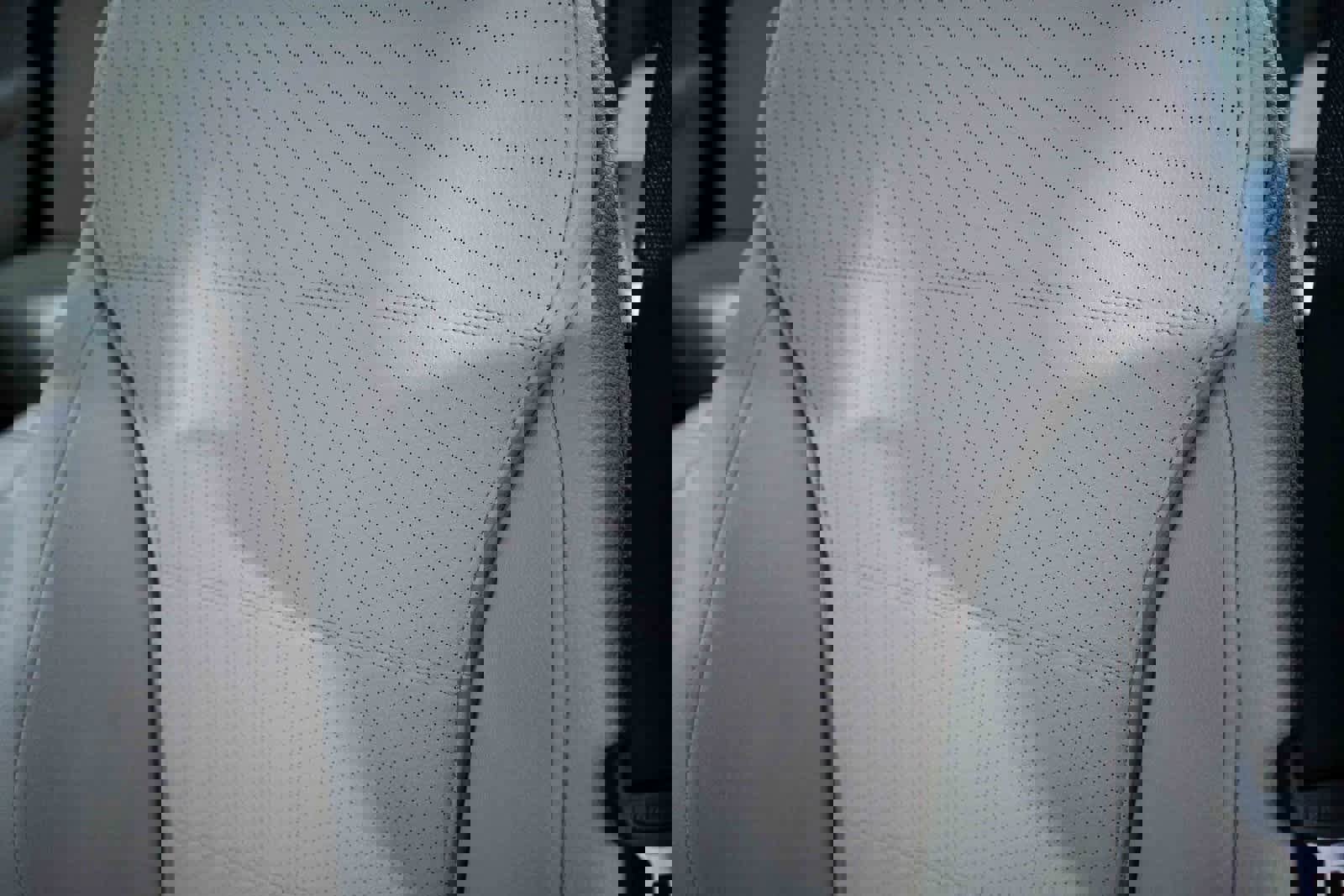 Used 2025 Mercedes-Benz C 300 Sedan image 26