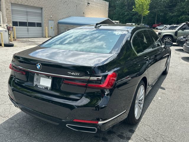 Used 2020 BMW 740i w/ Premium Package RWD image 5
