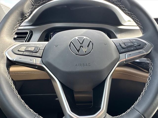 Used 2024 Volkswagen Atlas Cross Sport SE AWD/4WD image 17