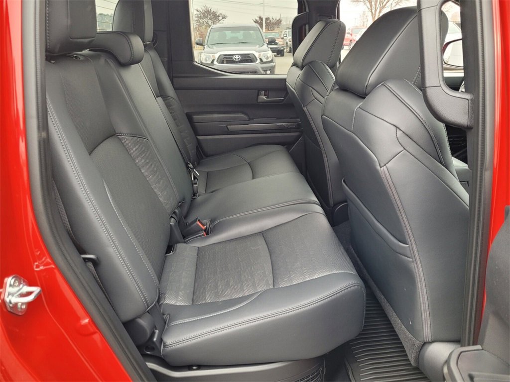 Used 2025 Toyota Tacoma TRD Off-Road image 11