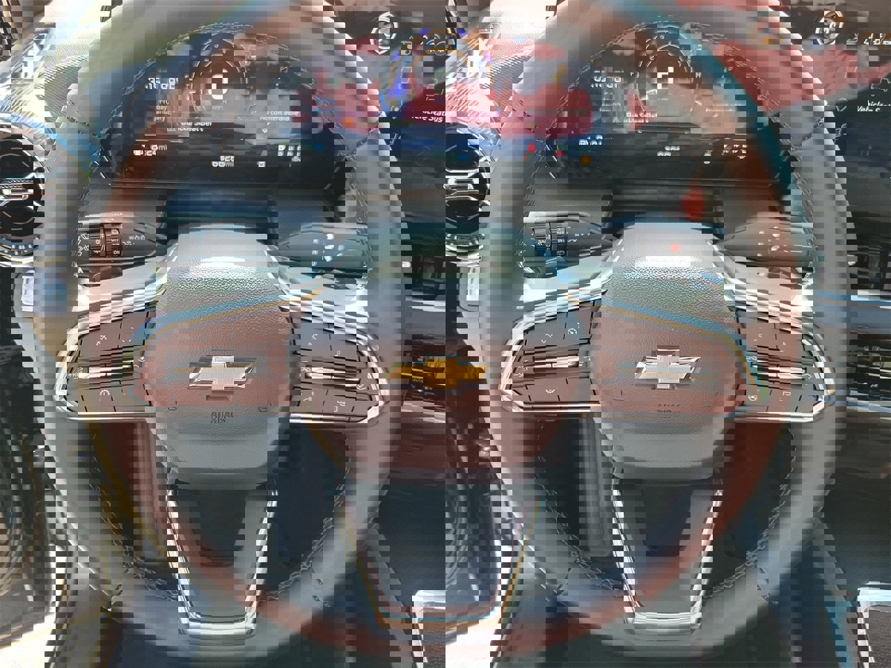 Used 2025 Chevrolet Equinox LT image 17