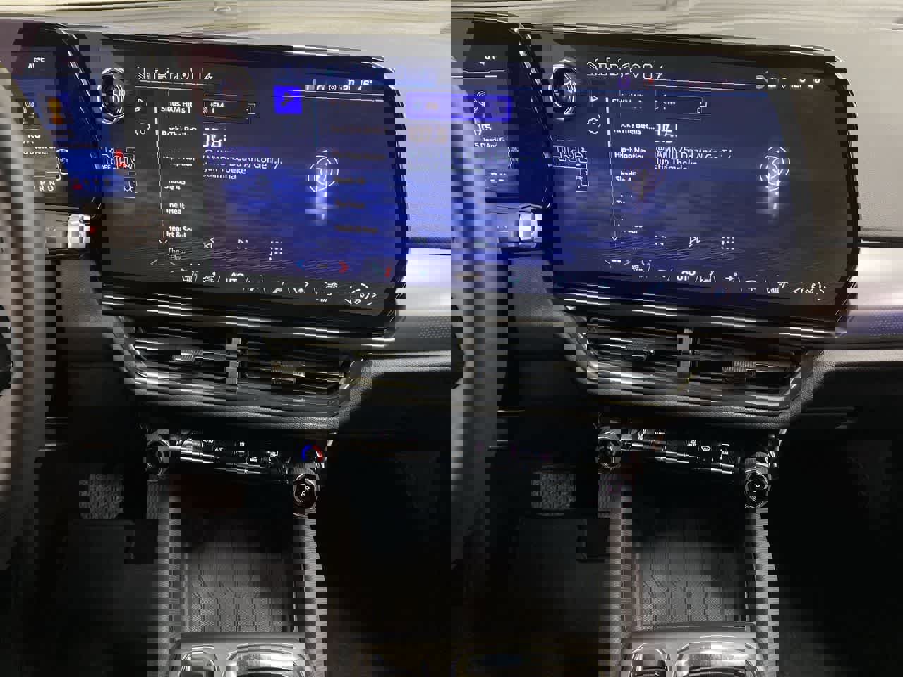 Used 2024 Chevrolet Equinox EV RS image 23