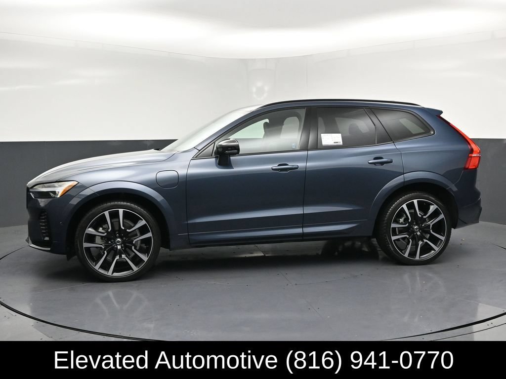 Used 2024 Volvo XC60 T8 Ultimate w/ Protection Package Premier AWD/4WD image 2