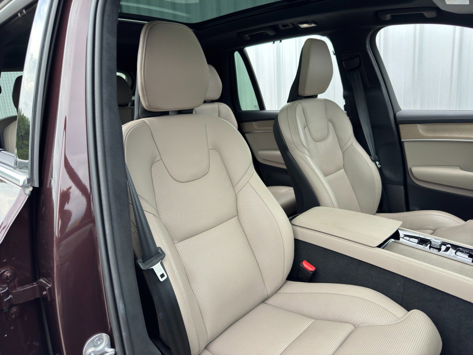 Used 2025 Volvo XC90 T8 Ultra image 43