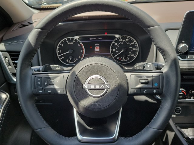 Used 2023 Nissan Rogue SV w/ SV Premium B Package FWD image 21