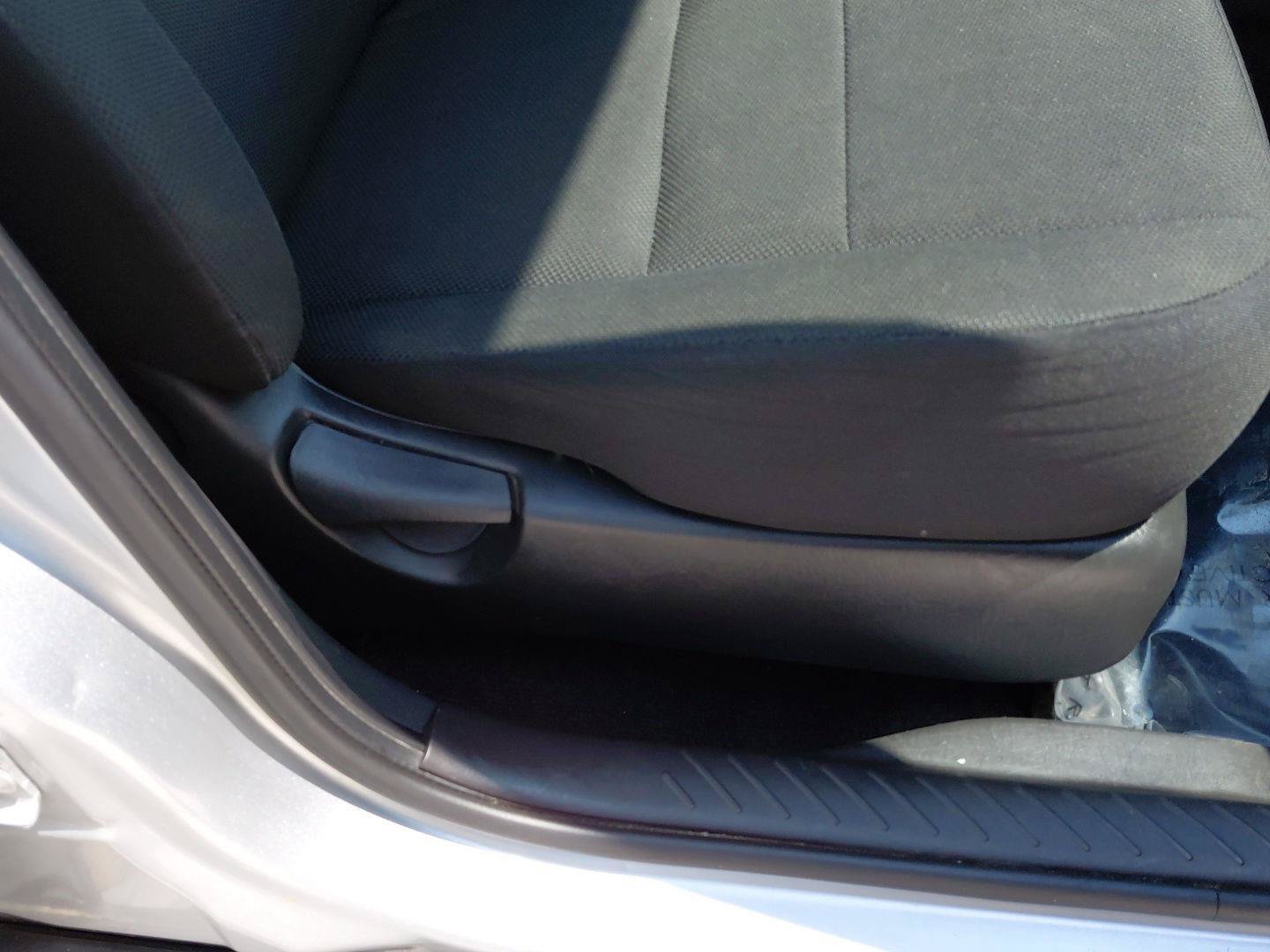 Used 2010 Ford Escape XLT FWD image 24