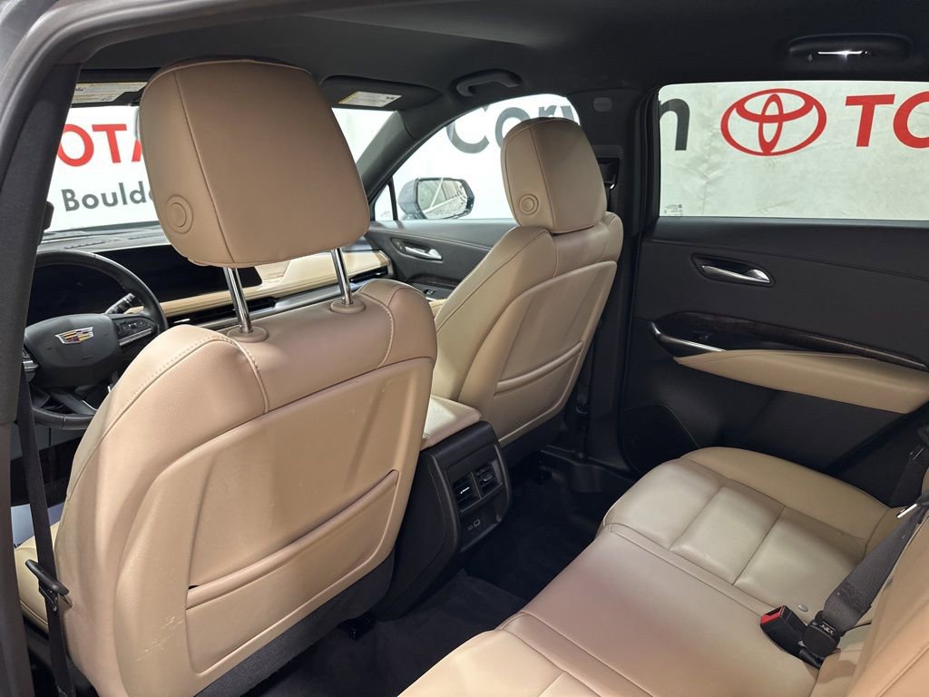 Used 2025 Cadillac XT4 Premium Luxury AWD/4WD image 19
