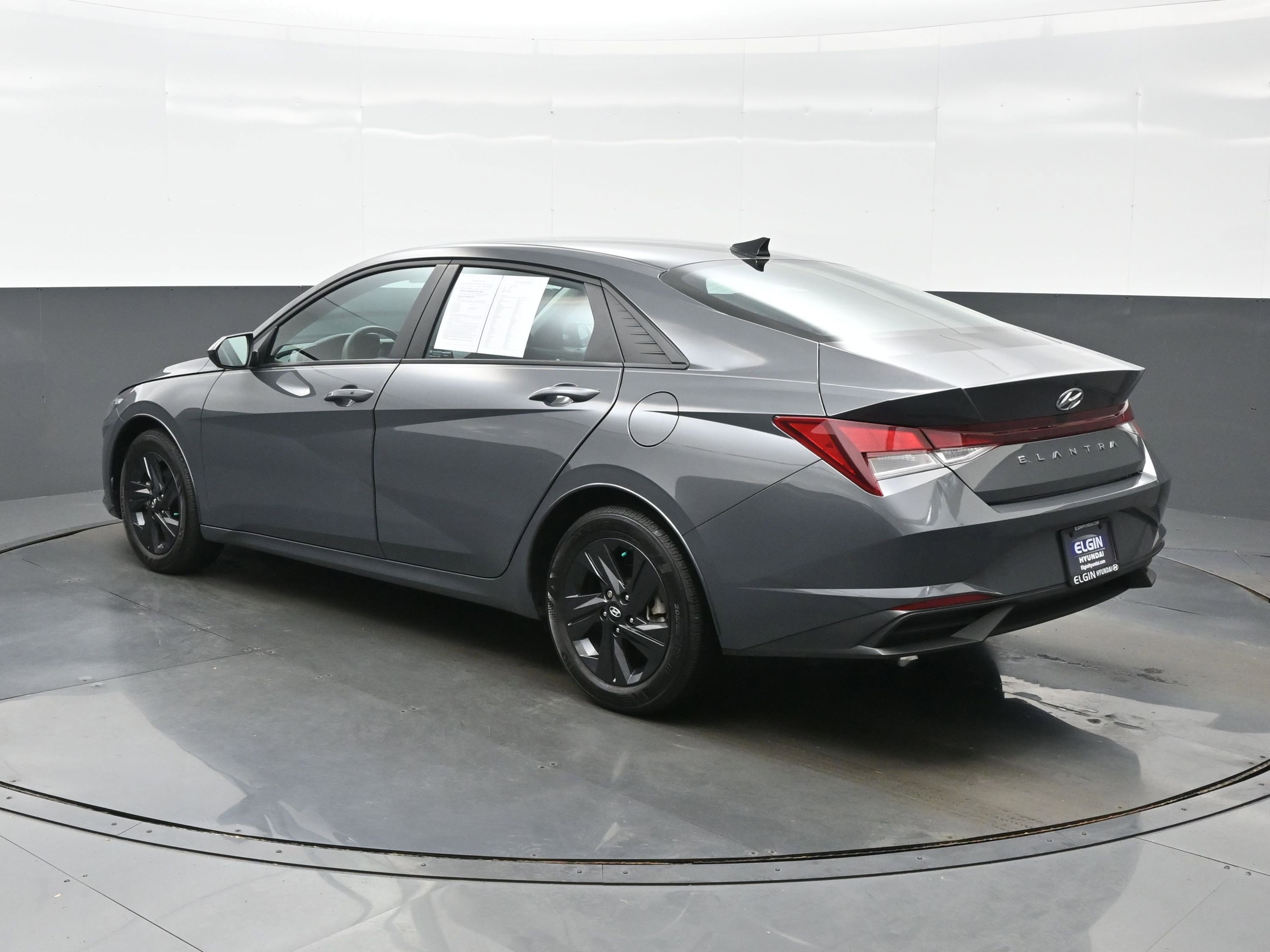 Used 2023 Hyundai Elantra SEL image 4