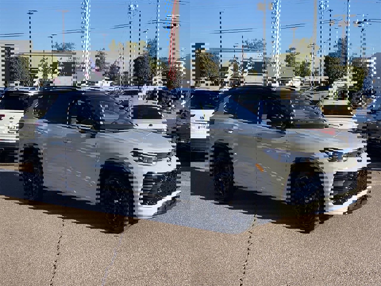 New 2026 Volkswagen Tiguan SE R-Line image 2