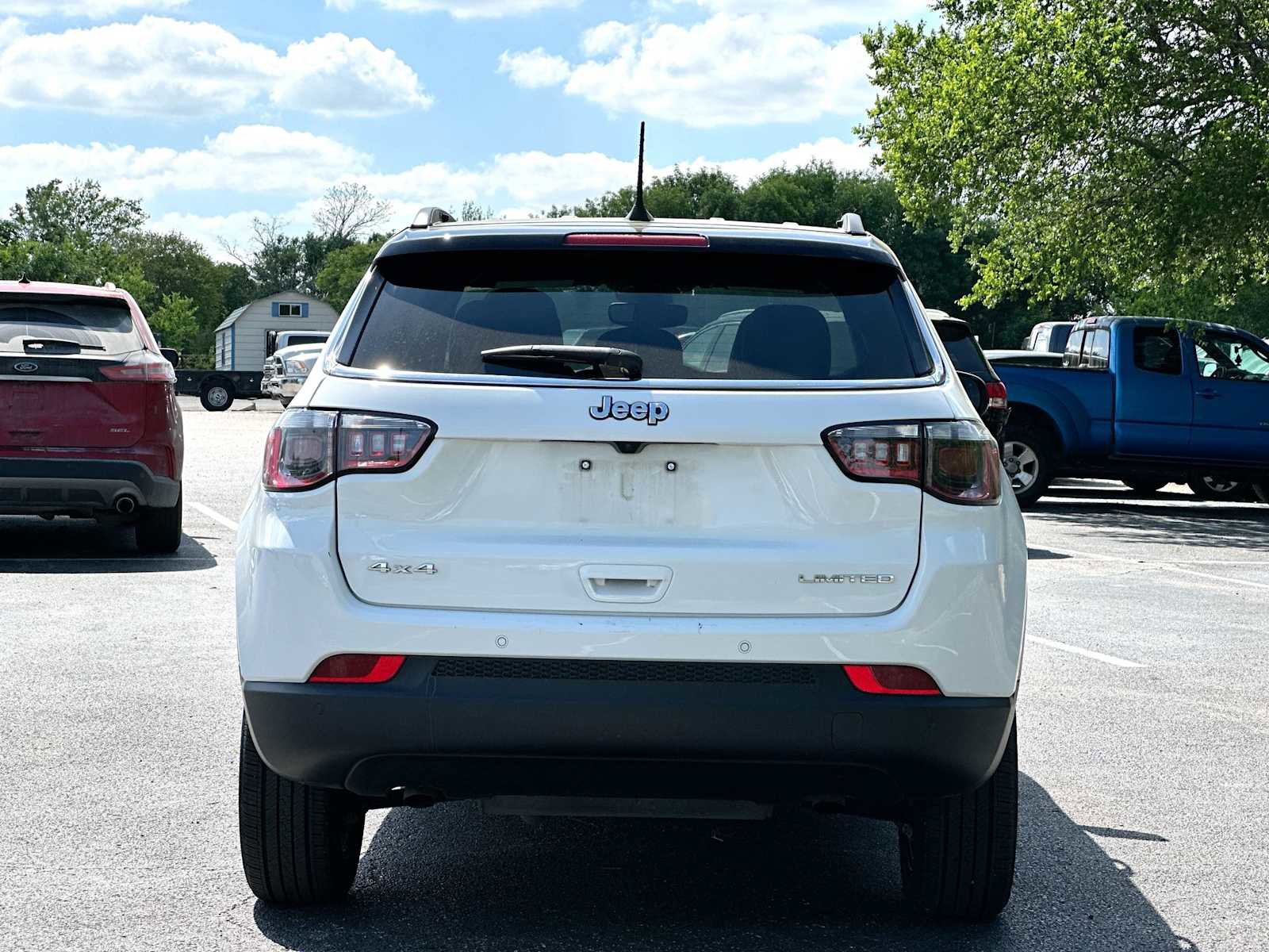 Used 2025 Jeep Compass Limited AWD/4WD image 14