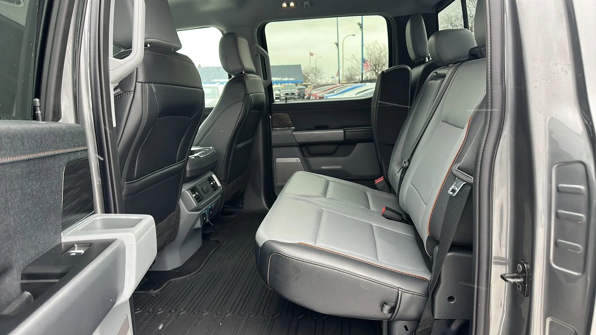 Used 2025 Ford F150 Lariat w/ Equipment Group 501A Mid image 21