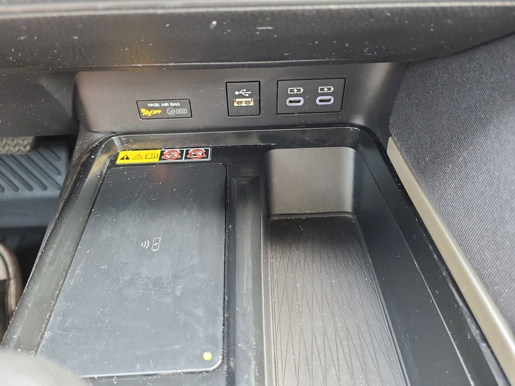 Used 2025 Toyota Camry LE FWD image 24